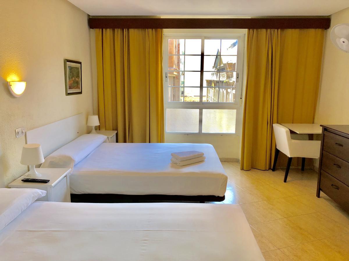 Hostal Arriaza Madrid Kültér fotó