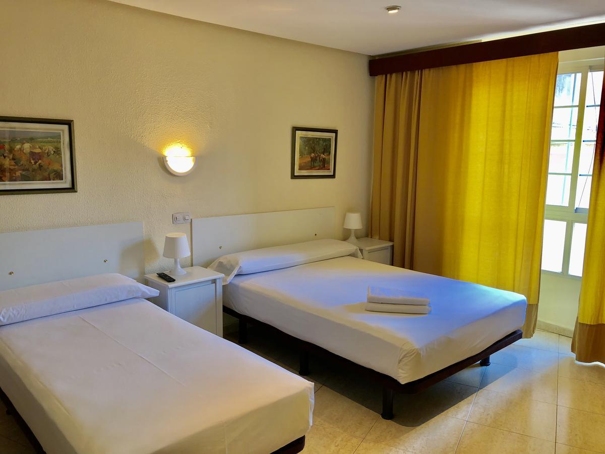 Hostal Arriaza Madrid Kültér fotó