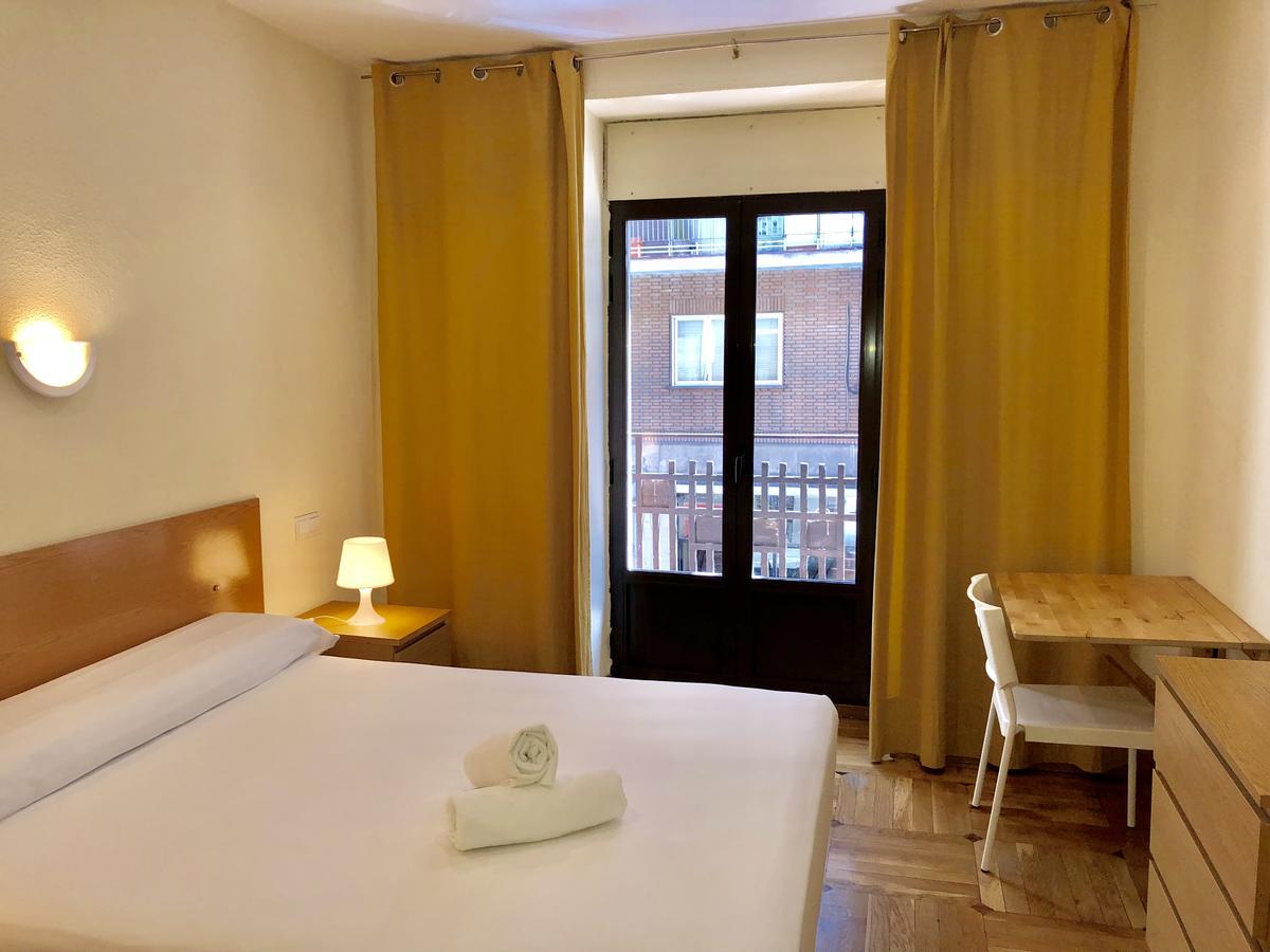 Hostal Arriaza Madrid Kültér fotó