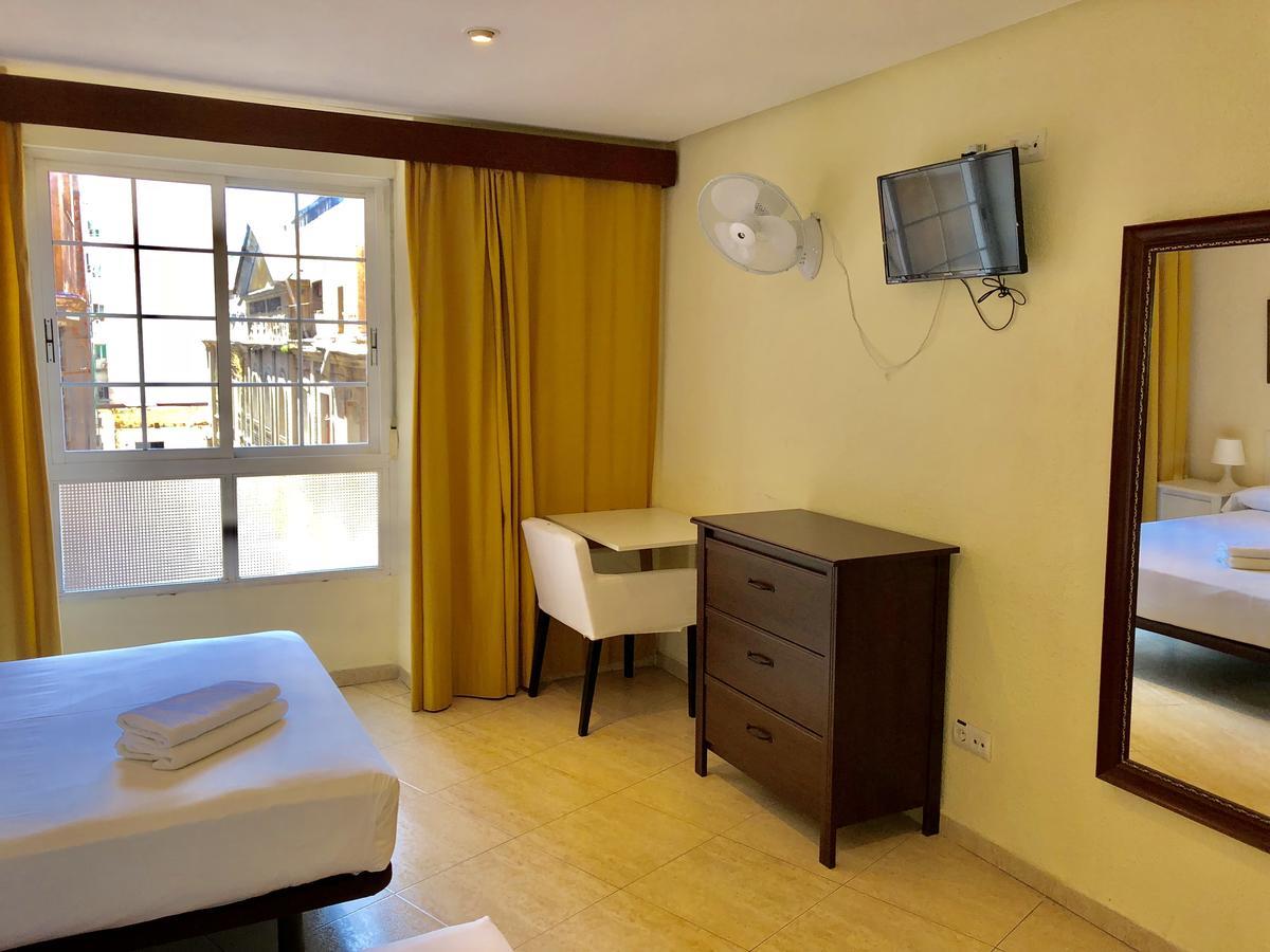 Hostal Arriaza Madrid Kültér fotó