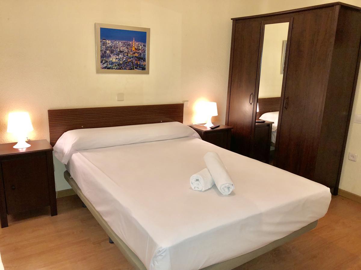 Hostal Arriaza Madrid Kültér fotó