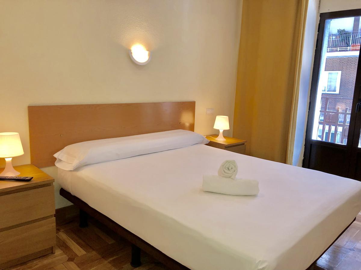 Hostal Arriaza Madrid Kültér fotó
